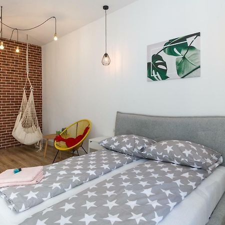 Apartament Lubicz 3 คราคูฟ ภายนอก รูปภาพ